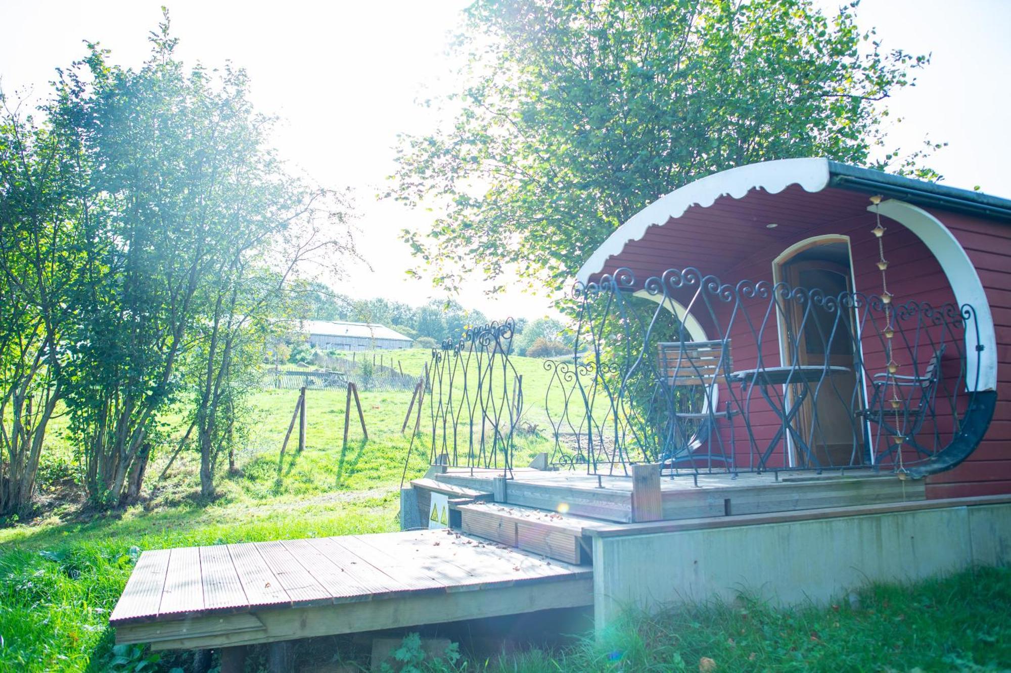 La Tiny House De La Bergerie Villa Lierneux Bagian luar foto